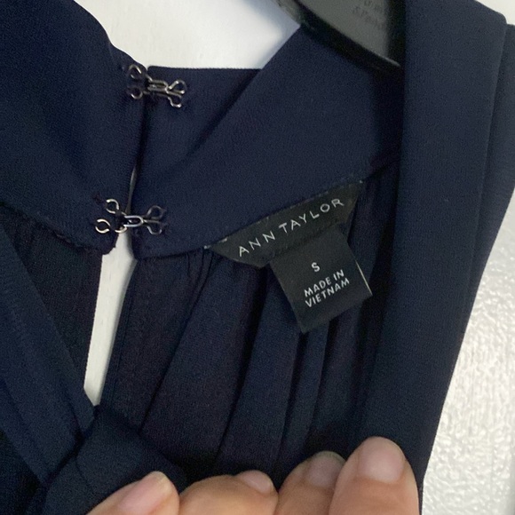 Ann Taylor navy blue jumpsuit, size Small - Picture 7 of 8